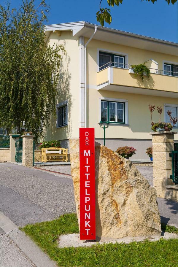 Appartementhaus Das Mittelpunkt Moerbisch Am See Luaran gambar